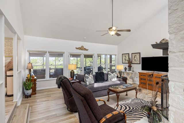 34 Canyon Ridge View, Kerrville, TX 78028