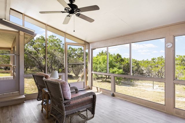 34 Canyon Ridge View, Kerrville, TX 78028