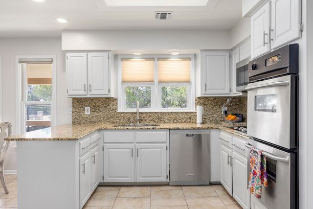 34 Canyon Ridge View, Kerrville, TX 78028