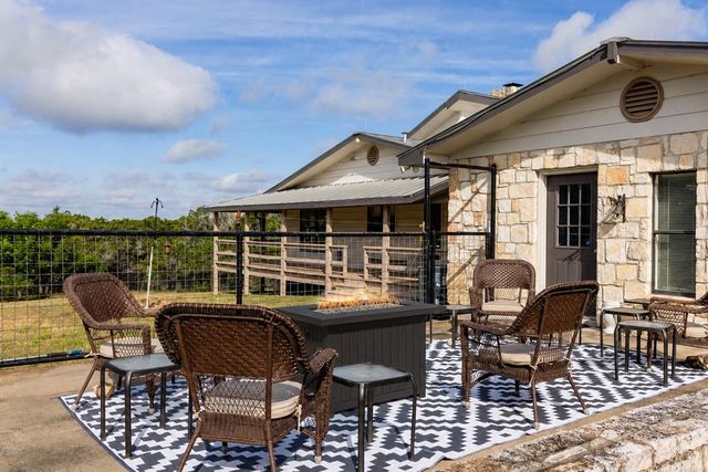 34 Canyon Ridge View, Kerrville, TX 78028