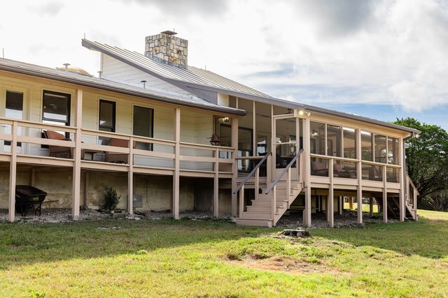 34 Canyon Ridge View, Kerrville, TX 78028