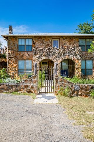 34 Canyon Ridge View, Kerrville, TX 78028