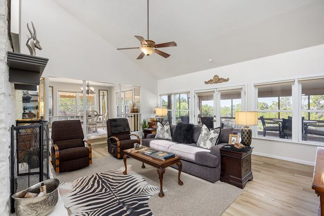 34 Canyon Ridge View, Kerrville, TX 78028