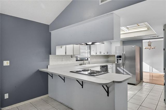 1902 SE 12th ST, Cape Coral, FL 33990