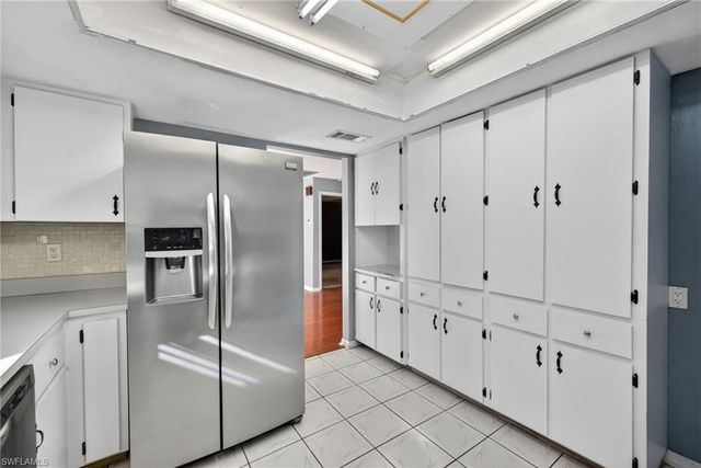 1902 SE 12th ST, Cape Coral, FL 33990