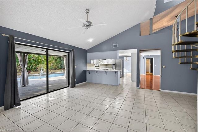 1902 SE 12th ST, Cape Coral, FL 33990