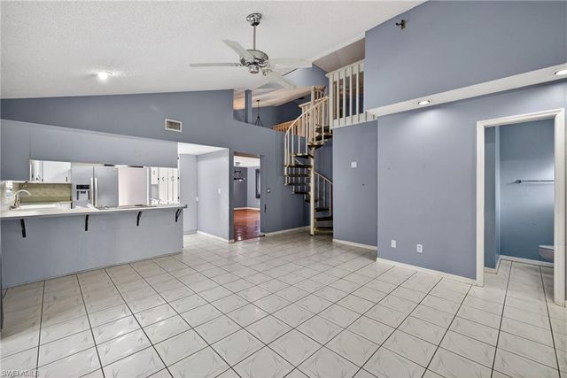 1902 SE 12th ST, Cape Coral, FL 33990