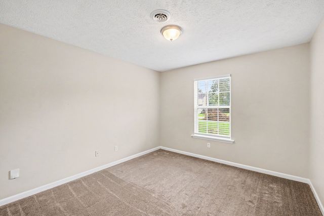 107 Breeze Dr, Murfreesboro, TN 37129