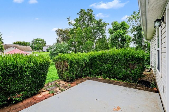 107 Breeze Dr, Murfreesboro, TN 37129