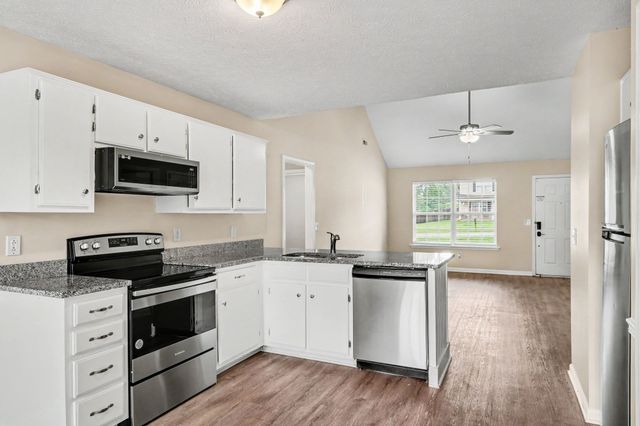 107 Breeze Dr, Murfreesboro, TN 37129