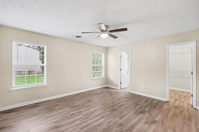 107 Breeze Dr, Murfreesboro, TN 37129