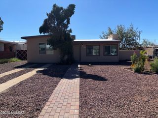 536 E Seneca Street, Tucson, AZ 85705