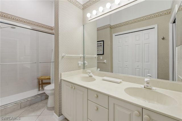 5010 Cedar Springs DR 202, Naples, FL 34110