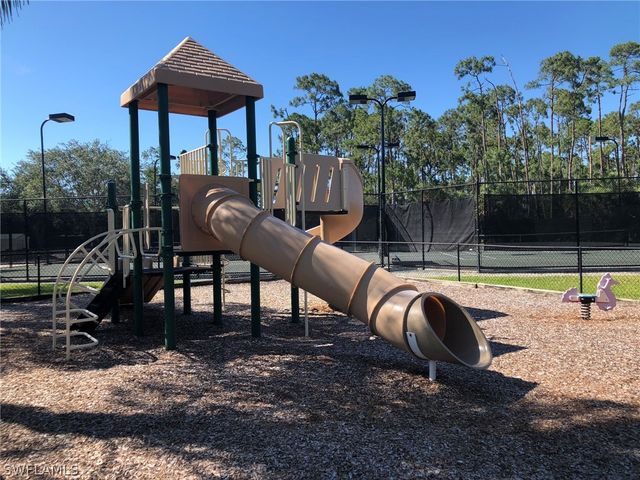 5010 Cedar Springs DR 202, Naples, FL 34110