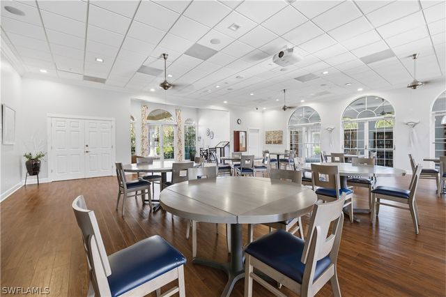 5010 Cedar Springs DR 202, Naples, FL 34110