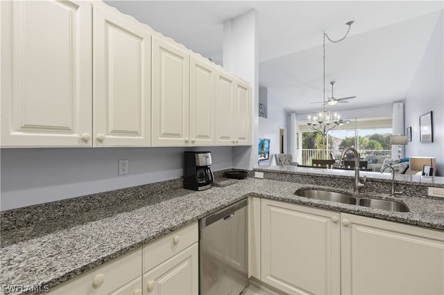 5010 Cedar Springs DR 202, Naples, FL 34110