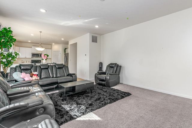 5483 Long Trail Court, Fairfield Twp, OH 45011