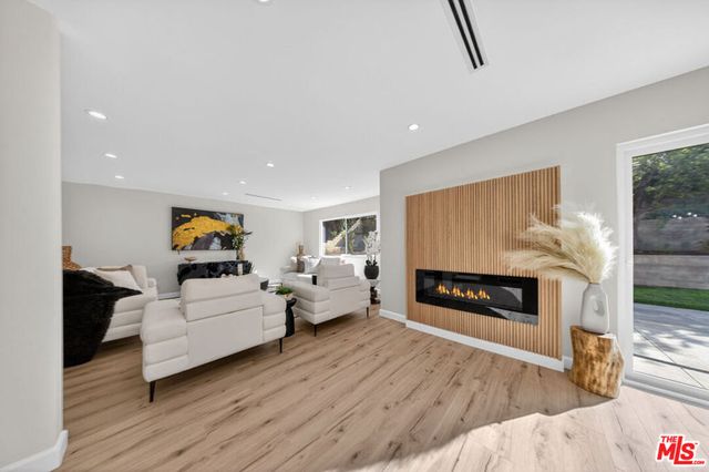 12747 Deon Place, Granada Hills, CA 91344