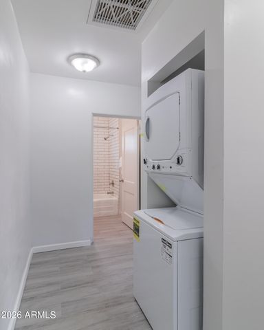 1649 E OAK Street 9, Phoenix, AZ 85006