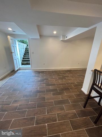 7726 SEVEN LOCKS RD, Bethesda, MD 20817