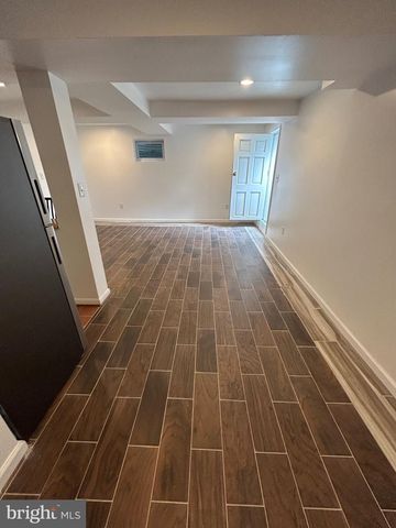 7726 SEVEN LOCKS RD, Bethesda, MD 20817