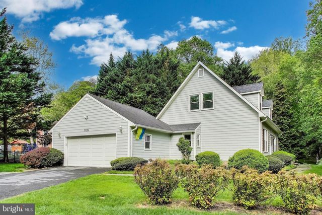 7726 SEVEN LOCKS RD, Bethesda, MD 20817