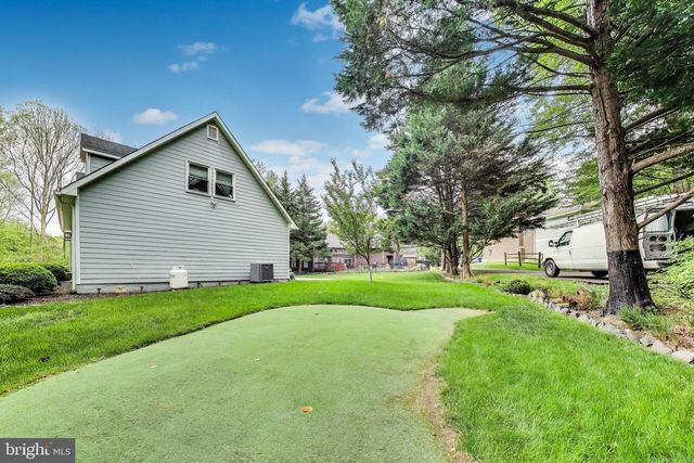7726 SEVEN LOCKS RD, Bethesda, MD 20817