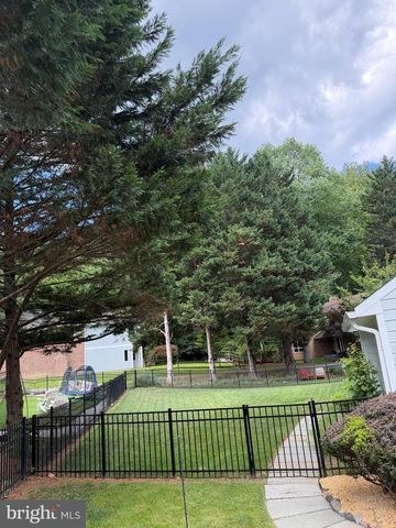 7726 SEVEN LOCKS RD, Bethesda, MD 20817