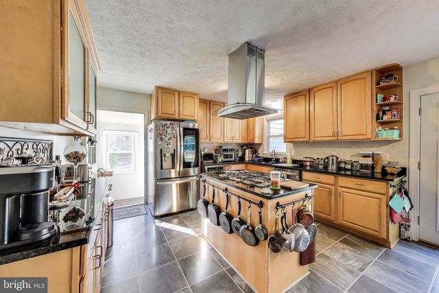 7726 SEVEN LOCKS RD, Bethesda, MD 20817