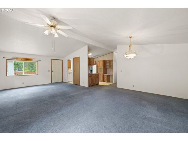 16300 Se HIGHWAY 224 10, Damascus, OR 97089