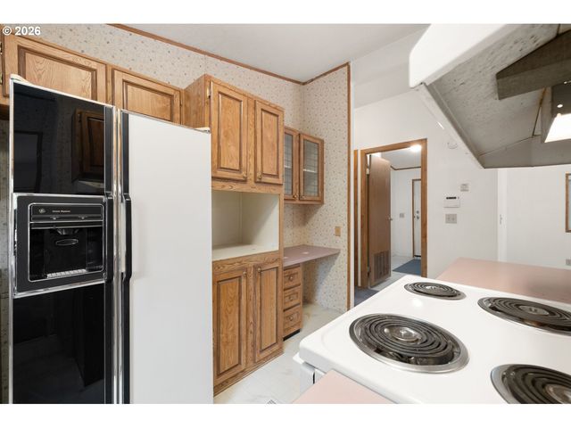 16300 Se HIGHWAY 224 10, Damascus, OR 97089