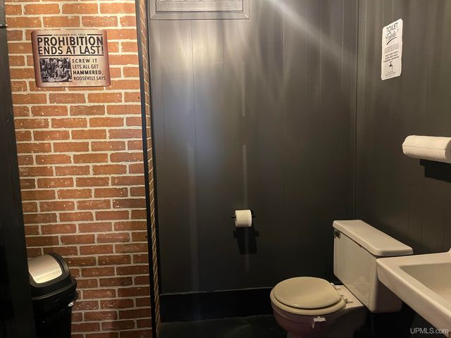 400 Silver Street, Ironwood, MI 49938