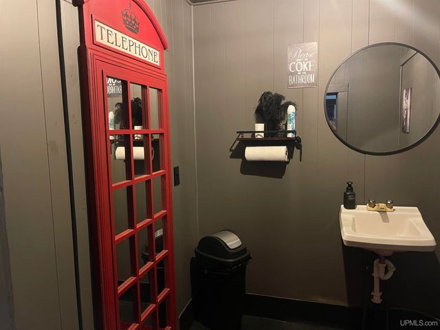 400 Silver Street, Ironwood, MI 49938