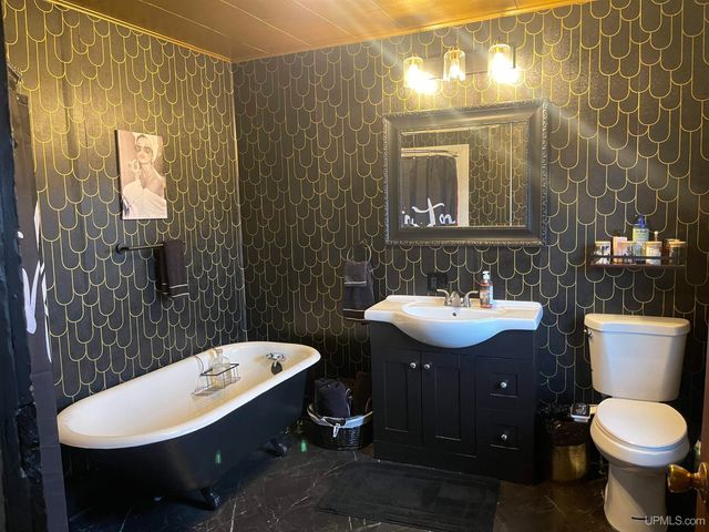 400 Silver Street, Ironwood, MI 49938