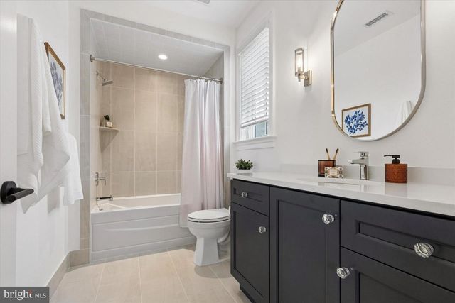 26 RUE ST HONORE, Wayne, PA 19087