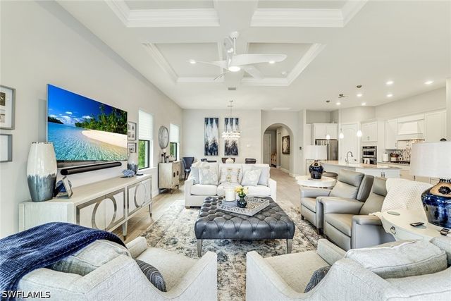 7631 Winding Cypress DR, Naples, FL 34114