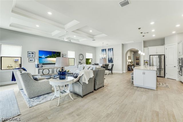 7631 Winding Cypress DR, Naples, FL 34114