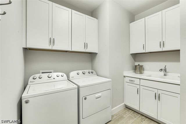 7631 Winding Cypress DR, Naples, FL 34114