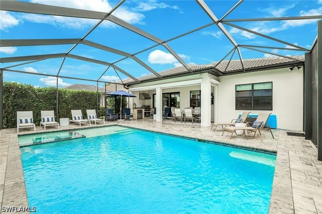 7631 Winding Cypress DR, Naples, FL 34114