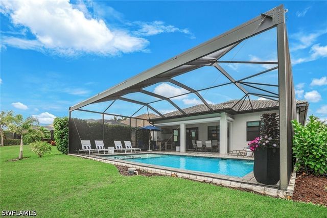 7631 Winding Cypress DR, Naples, FL 34114