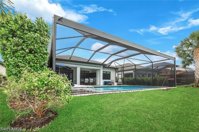 7631 Winding Cypress DR, Naples, FL 34114