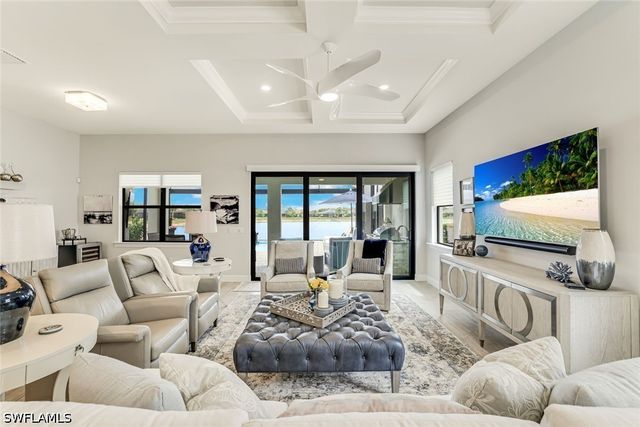 7631 Winding Cypress DR, Naples, FL 34114