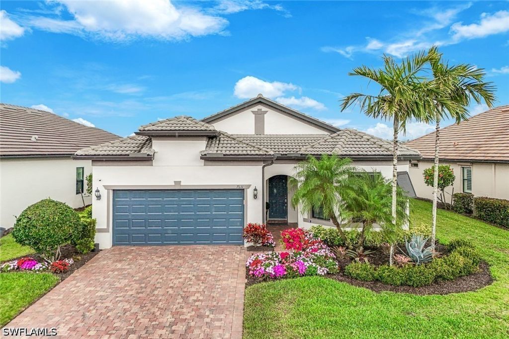 7631 Winding Cypress DR, Naples, FL 34114