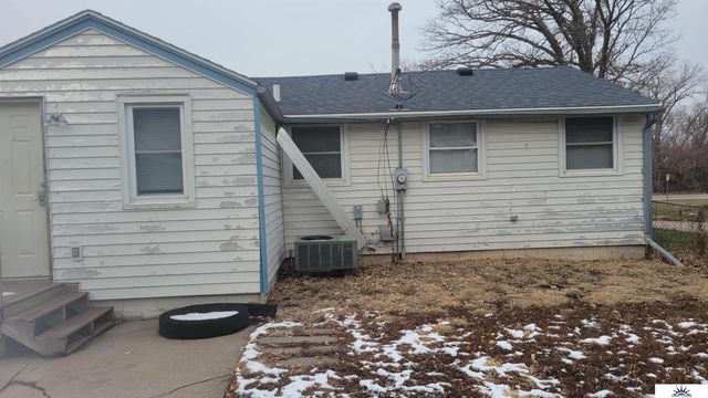 20461 Victor Avenue, Elkhorn, NE 68022