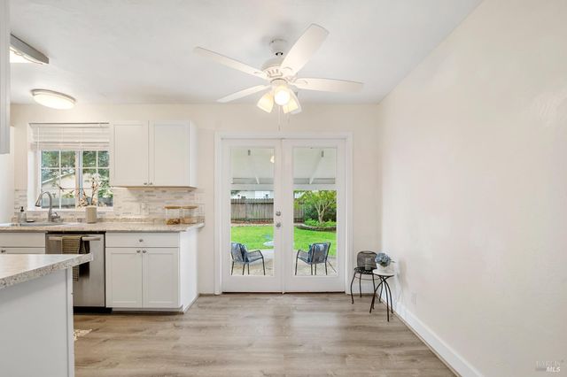 2561 Pacific St, Napa, CA 94558