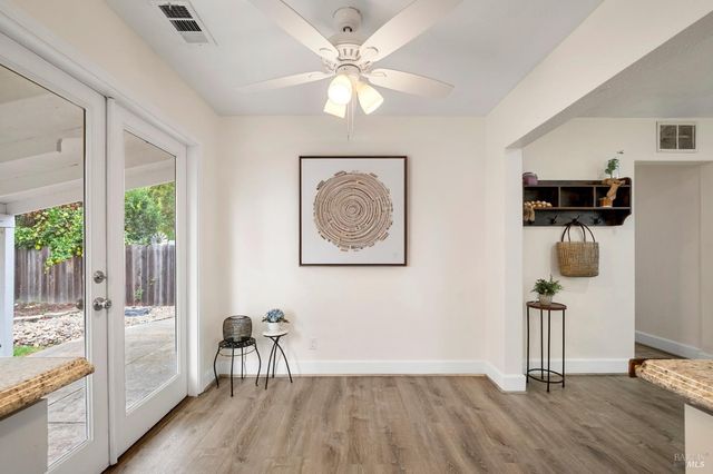 2561 Pacific St, Napa, CA 94558