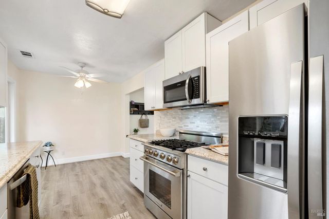 2561 Pacific St, Napa, CA 94558