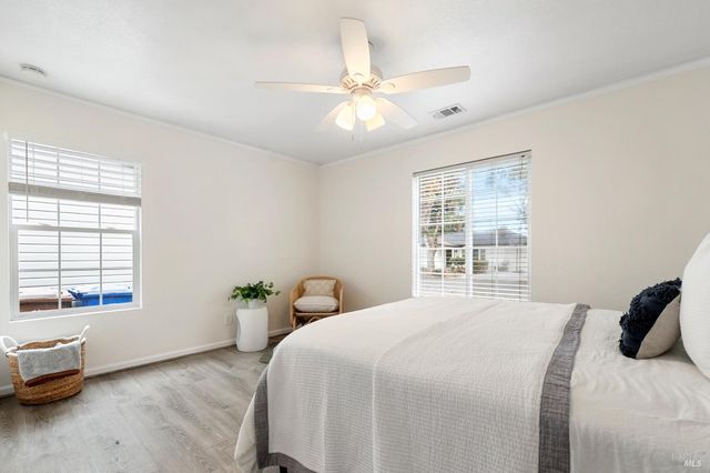 2561 Pacific St, Napa, CA 94558