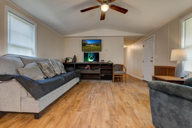 7565 Cream Alley Road, Jeffersonville, KY 40337
