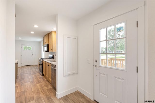 306 Paradise Terrace, Bellevue, NE 68005